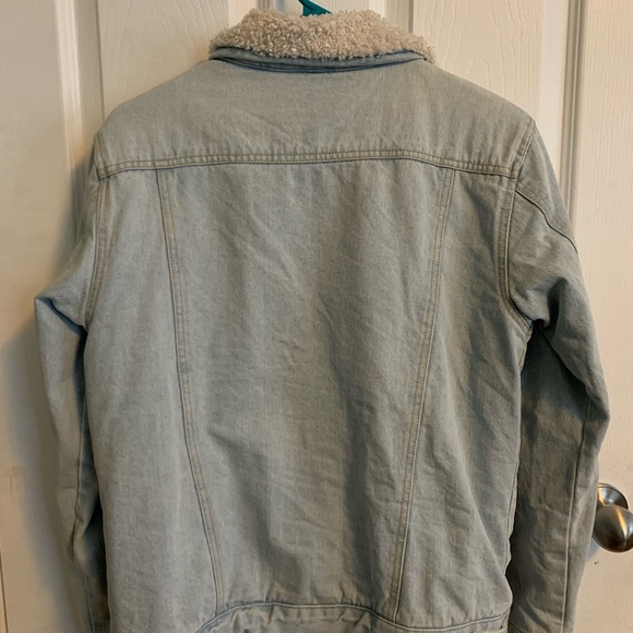 RVCA sherpa lined trucker jacket - Picture 4 of 4